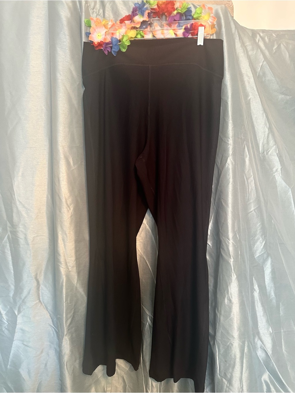 Old Navy Black Extra High-Rise Super-Flare Active Ribbed Leggings XL Tall